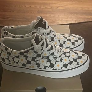 Vans women daisy flats size 8